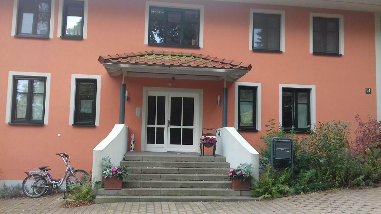 Fewo 1 Waren Mueritz - Haus Buchen Am Tiefwarensee - 1 Zi Exterior photo